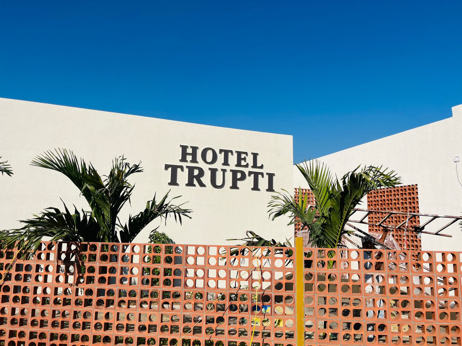 Hotel Trupti exterior